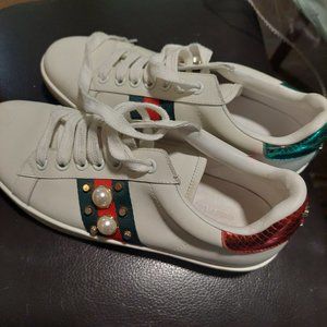 Gucci Ace studded Sneakers